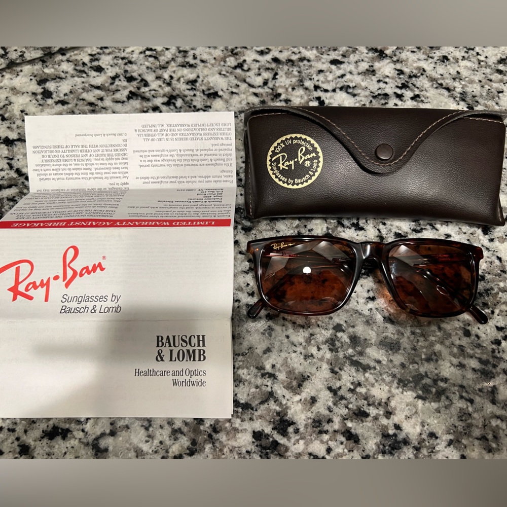 Vintage 90’s Bausch & Lomb Ray Ban - Rare Style 4 Made in USA UNISEX